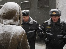 Na est set demonstrant proti znovuzvolen Lukaenka soud poslal za me (20. prosince 2010)