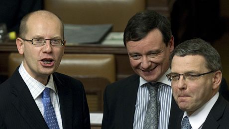 Momentky z jednání Poslanecké snmovny o vyslovení nedvry vlád