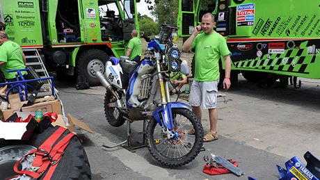 Jan Veselý p�ed startem Dakaru 2011