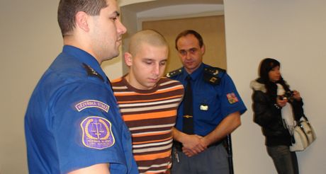 Martin Demeter obalovaný z pokusu vrady u Krajského soudu v Plzni
