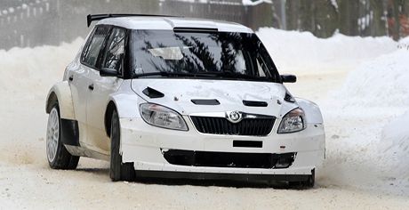 koda testovala v okolí Malé Skály na Semilsku soutní vz Fabia S2000