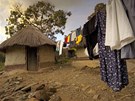 Vesnice Tengenenge má i tekoucí pitnou vodu