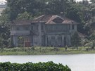 Vila Su ij na behu rangúnského jezera Inya je dobe vidt z protjího zábavního poloostrova
