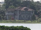 Vila Su ij na behu rangúnského jezera Inya je dobe vidt z protjího zábavního poloostrova
