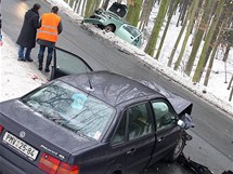 Hromadn nehoda esti aut na zledovatl silnici mezi Plzn a Chrstem