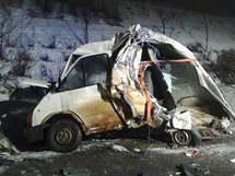 Nehoda dodvky a kamionu na 24. kilometru dlnice D8 ve smru na Prahu