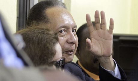 Bývalý haitský diktátor Jean-Claude "Baby-Doc" Duvalier po pistání v Port-au-Prince (17. ledna 2011)