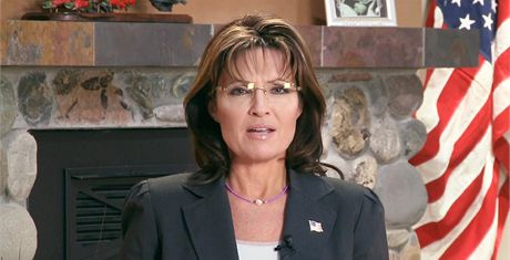 Sarah Palinová ve svém videu, kde reaguje na její spojování s masakrem v Arizon (12. ledna 2011)