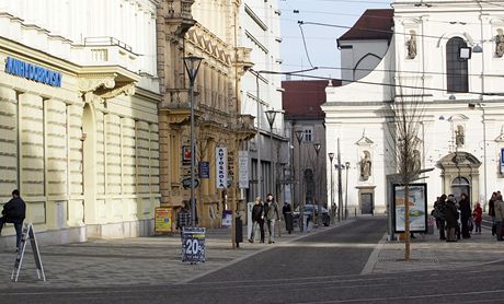 Opravy Jotovy ulice definitivn skoní na konci února. Poté by se stánky mly na ulici vrátit.