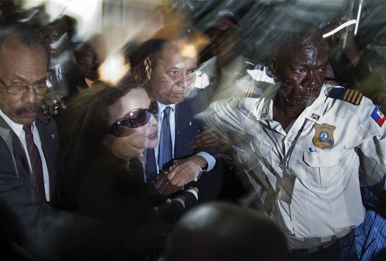 Bývalý haitský diktátor Jean-Claude "Baby-Doc" Duvalier po přistání v Port-au-Prince (17. ledna 2011)