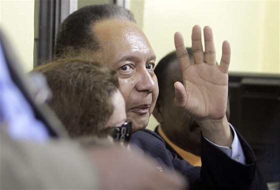 Bývalý haitský diktátor Jean-Claude "Baby-Doc" Duvalier po přistání v Port-au-Prince (17. ledna 2011)