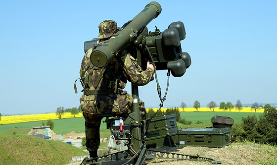 eská armáda by mohla do Pobaltí vyslat protiletadlovou jednotku vyzbrojenou systémem RBS-70