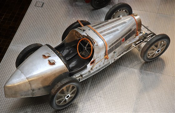 Bugatti 51 (1931) tehdejšího automobilového závodníka Jiřího Kristiána...