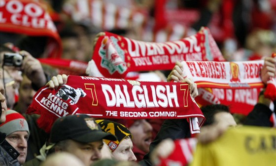Na návrat Kennyho Dalglishe do Liverpoolu rychle zareagoval i trh s fanoukovskými pedmty.