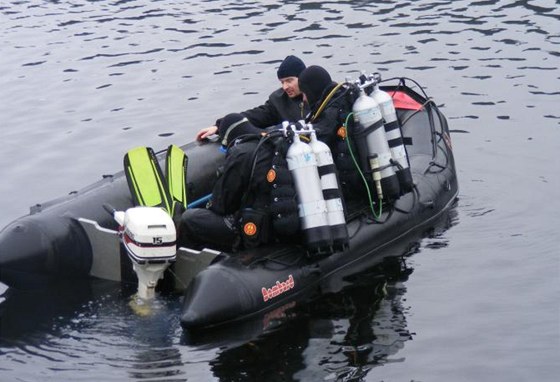 V jednom z lomů na Skutečsku se o víkendu utopil potápěč. Ilustrační foto