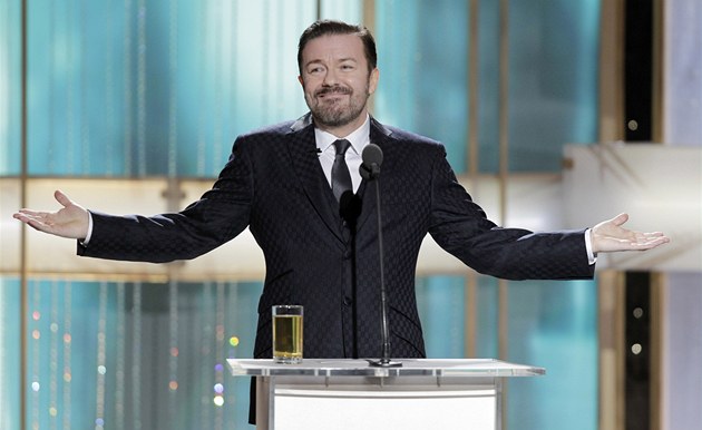 Po lo�ských Glóbech kritizovaný Ricky Gervais vyhro�oval, �e u� se k moderování ceremoniálu nevrátí. Nakonec se nechal p�emluvit, a tak jsou v�ichni zv�daví, s �ím známý provokatér p�ijde.