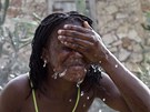 Darlene Etiennová, která pi loském zemtesení na Haiti peila 15 dní pod troskami (11. ledna 2010)