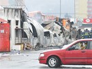 Pi poáru vietnamské trnice na Olomoucké ulici v Brn lehlo popelem sedm hal.