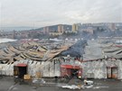 Niivý poár, pi kterém lehla popelem trnice na brnnské Olomoucké ulici, podle policie zejm zpsobila manipulace s oteveným ohnm.