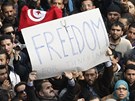 Tuniským hlavním mstem zmítají u nkolik týdn nepokoje (14. ledna 2011)