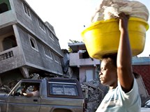 Haian v pedveer prvnho vro zemtesen v Port-au-Prince (11. ledna 2011)