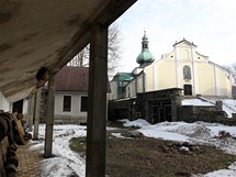 Větrný zámeček na Křemešníku prochází rekonstrukcí. (9.1.2011)