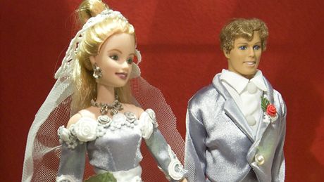Výstava panenek Barbie v Peticích