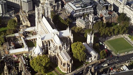 Sou�ástí exkurze je i katedrála Westminster Abbey, místo plánované svatby Williama a Kate.