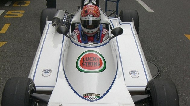 Vrátil se v Monaku do kokpitu své formule 3: Emanuele Pirro.