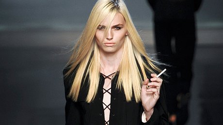 Australsk model srbskho pvodu Andrej Pejic na pehldce J. P. Gaultiera