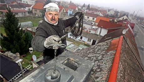 Pístup ze stechy není podle nové vyhláky dostatený. Ilustraní foto