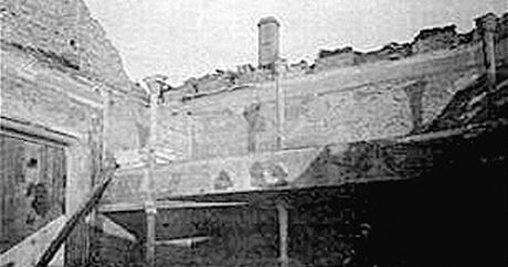 V noci 31. prosince 1922 vypukl rozshl por. Zpotku to vypadalo, e se por poda uhasit, ale pak dola voda. 