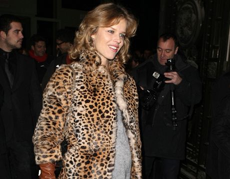 Eva Herzigov v sedmm msci thotenstv