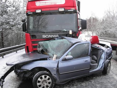 Vánou nehodu nepeil idi osobního auta z Píbramska.