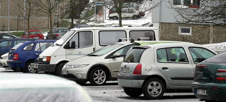 Chebské sídlit Zlatý vrch prodlává promnu, její souástí bude i rozíení potu parkovacích míst.