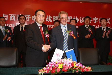 China Unicom a Telefnica prohlubuj partnerstv