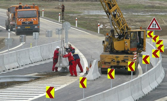 Podle soudkyn nebyla v plánu dobe vyeená stavba rychlostní silnice R43 mezi Kuímí a ernou Horou. (Ilustraní snímek)