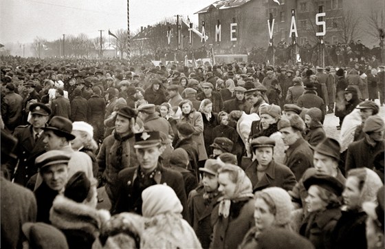První vlak s Volyskými echy, kteí se po válce vraceli ze SSSR, pijel 8. února 1947 na nádraí do atce.