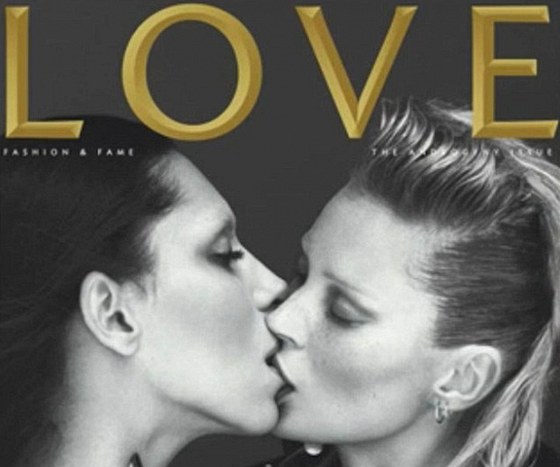 Kate Mossová a Lea T na titulce asopisu Love