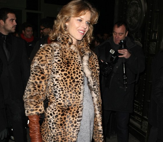 Eva Herzigov v sedmm msci thotenstv