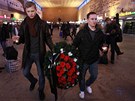 Moskva vyhlásila den smutku za obti teroristického útoku na letiti Domoddovo (26. ledna 2011)