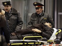 Zchrani odvej zrann z moskevskho letit Domoddovo (24. ledna 2011)