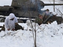 U Nov Vsi na Jablonecku se uskutenila rekonstrukce historick bitvy druh svtov vlky na hranici Finska se Sovtskm svazem. (22. leden 2011)