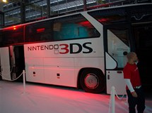 Pedstaven handheldu Nintendo 3DS v Amsterdamu