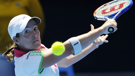 Se zranným loktem hrála Justine Heninová i na svém posledním turnaji - letoním Australian Open