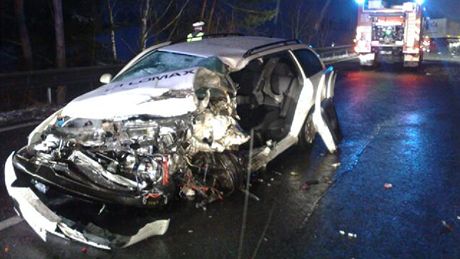 Srá�ka kamionu s autem na Bene�ovsku