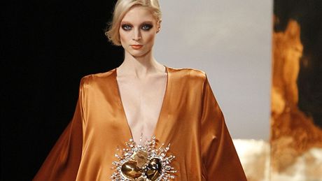 Haute couture pehlídka Stephana Rollanda, jaro-léto 2011