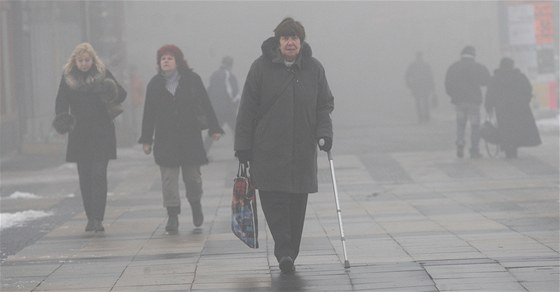 Ostrava zahalená ve smogu. (Smínek z ledna 2011.)