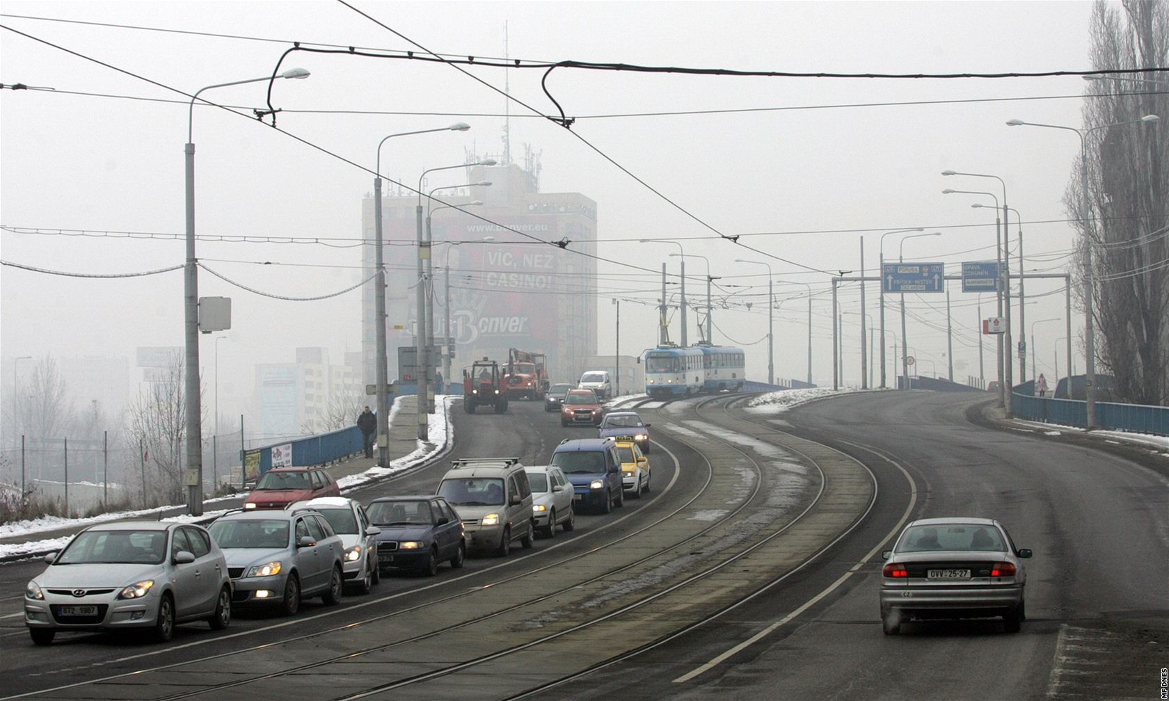 Ostrava chce v dob� smogu omezit vjezd automobil� do centra m�sta.