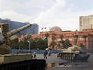 Centrum Káhiry obsadila armáda